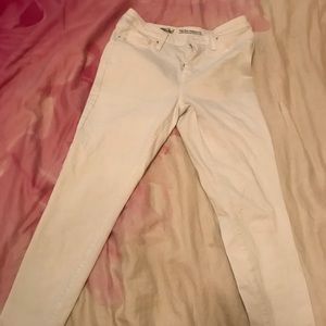 White high rise capri pants
